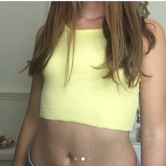 Yellow crop top - Picture 2 of 3